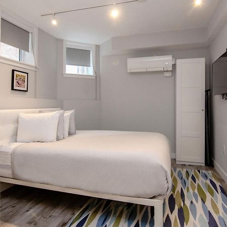 A Stylish Stay W/ A Queen Bed, Heated Floors.. #3 Brookline Luaran gambar