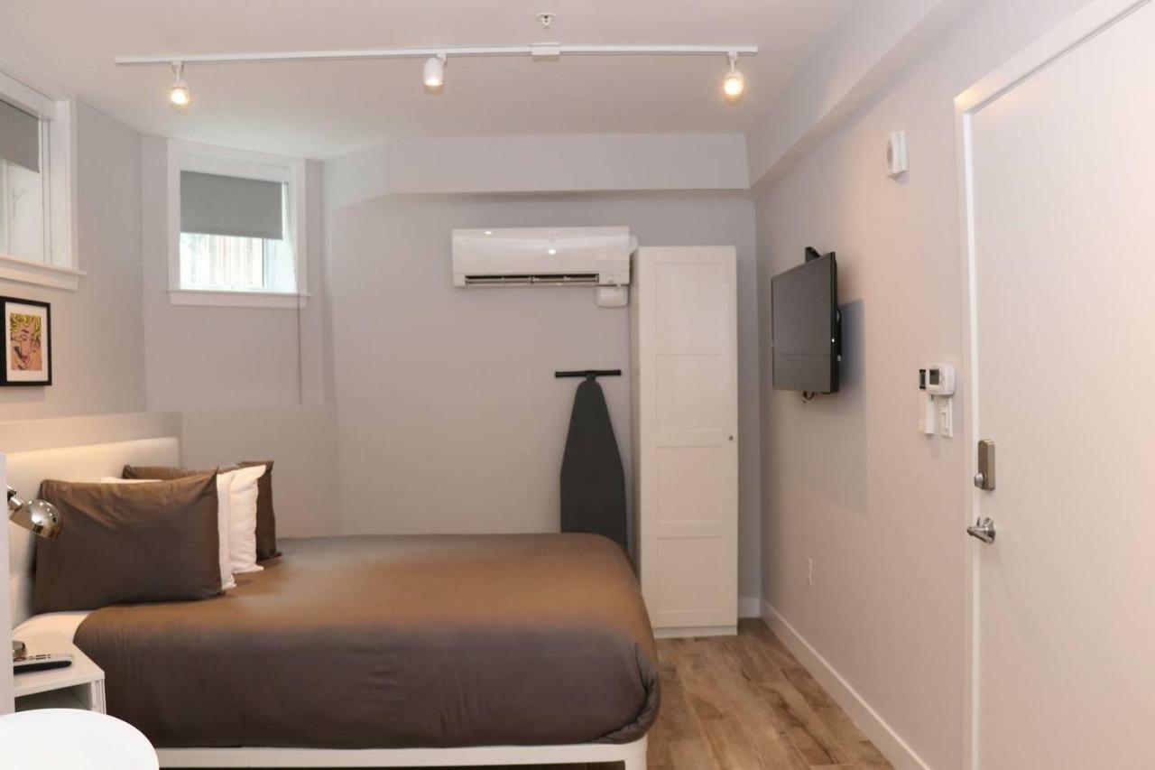 A Stylish Stay W/ A Queen Bed, Heated Floors.. #3 Brookline Luaran gambar